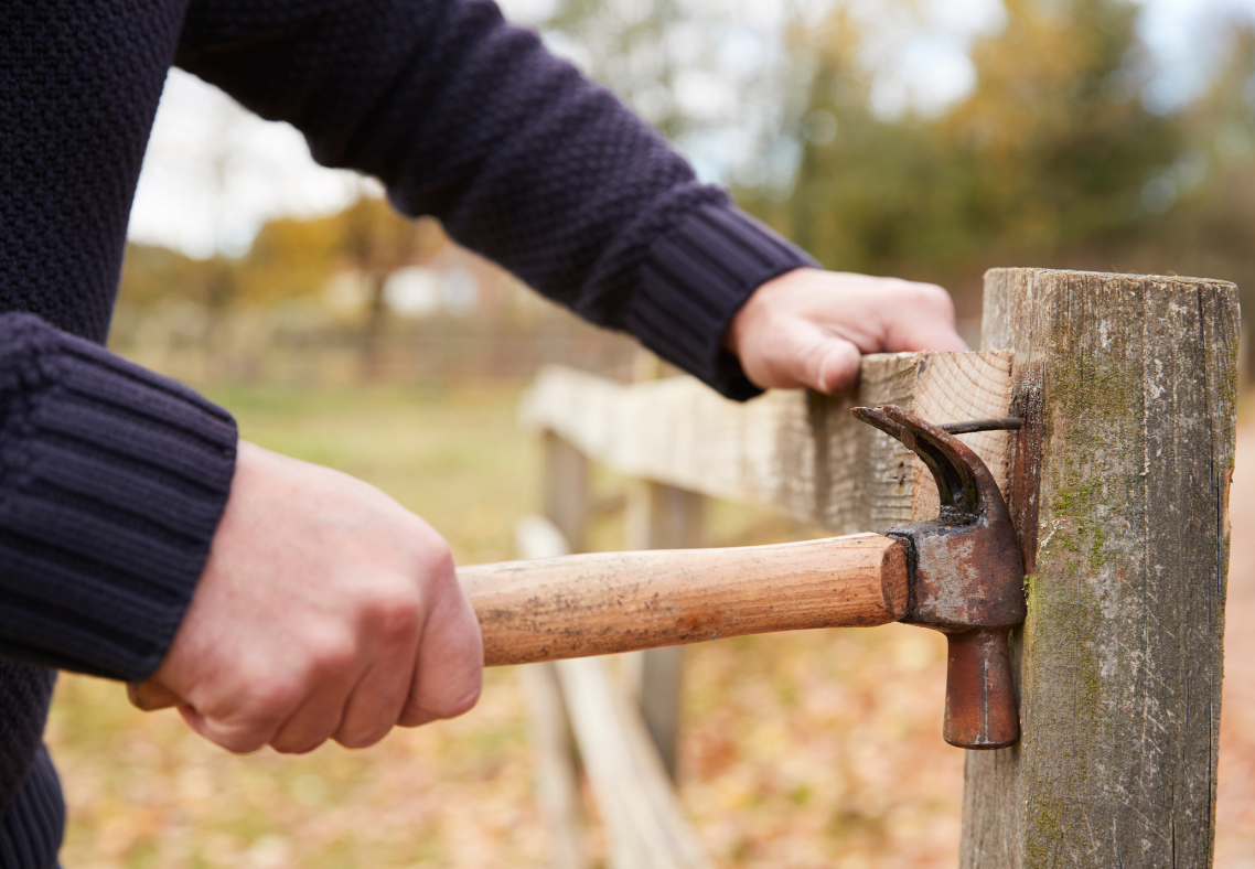 How To Get Rid Of Your Old Fence In St. Louis, MO
