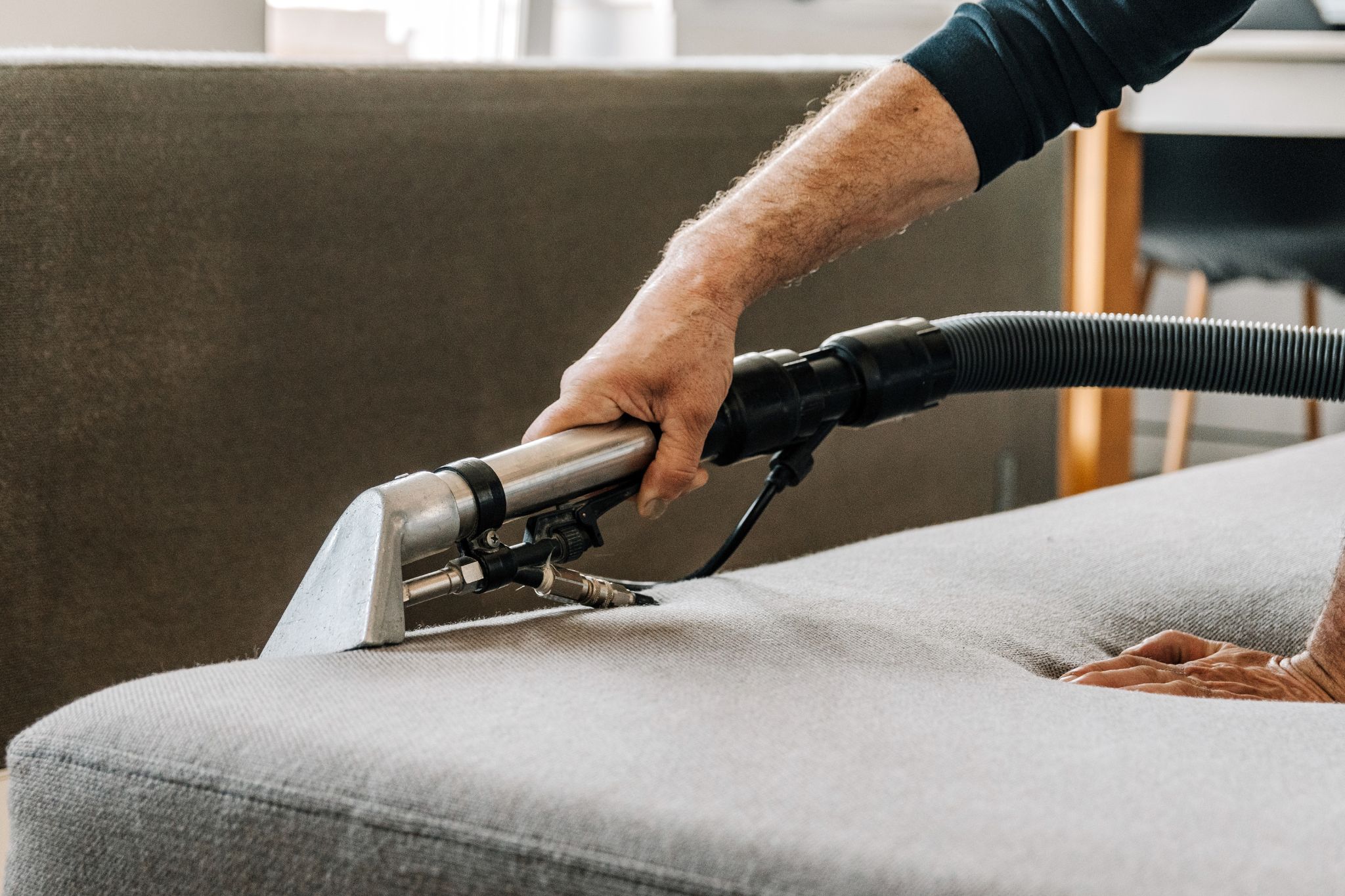 Why You Should Schedule a Residential Deep Cleaning Service